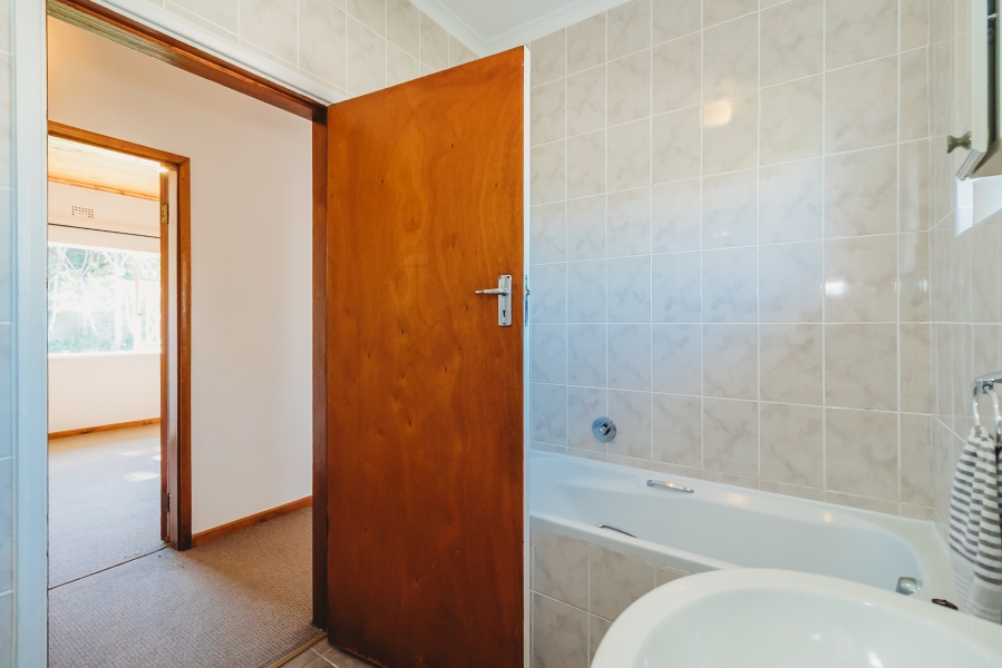 4 Bedroom Property for Sale in Heather Park Western Cape
